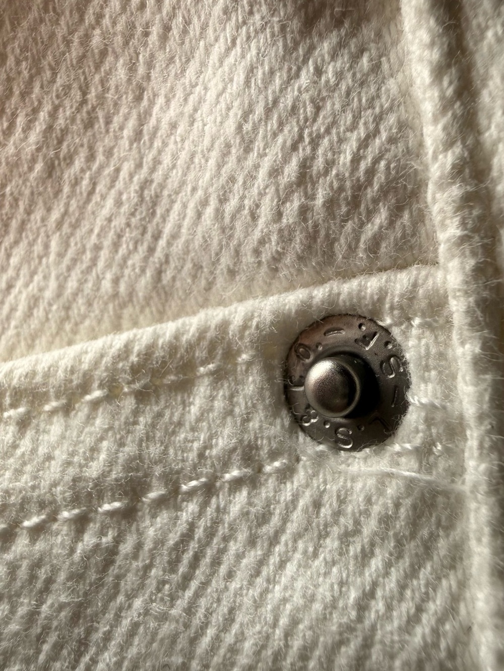 Levi's 🤍 Women's White 311 shaping Skinny Jeans - Picture 11 of 14